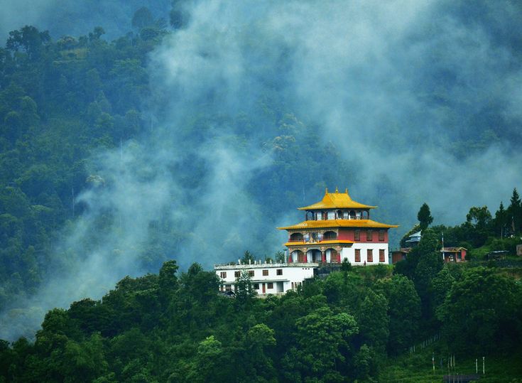 Gangtok (Darjeeling) Holiday Package from Madurai – HT Holiday